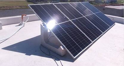 Sistema de climatización solar colocado en Barrio Santa Inés, Canning